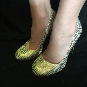 Tory Burch cream and gold heels