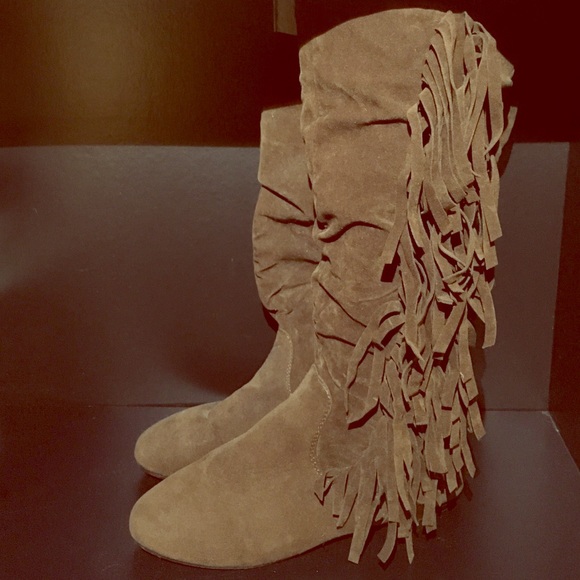 Brown fringe flat heel boots
