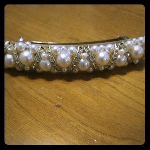 Pearl barrette!