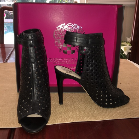 Vince Camuto Shoes - Vince Camuto Karsten leather dress sandal 8.5M