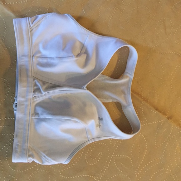 Under Armour heat gear sports bra