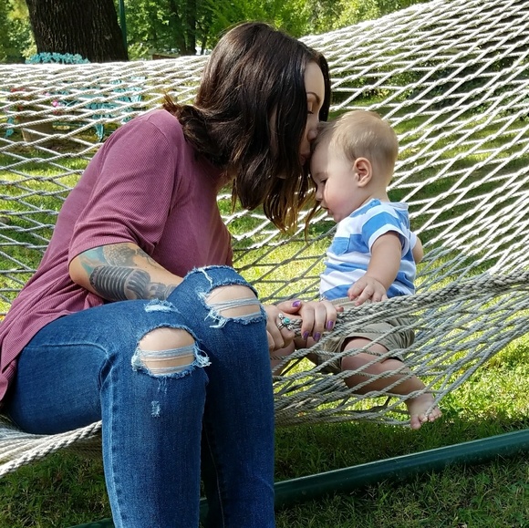 Meet your Posher, Megan - Picture 3 of 3