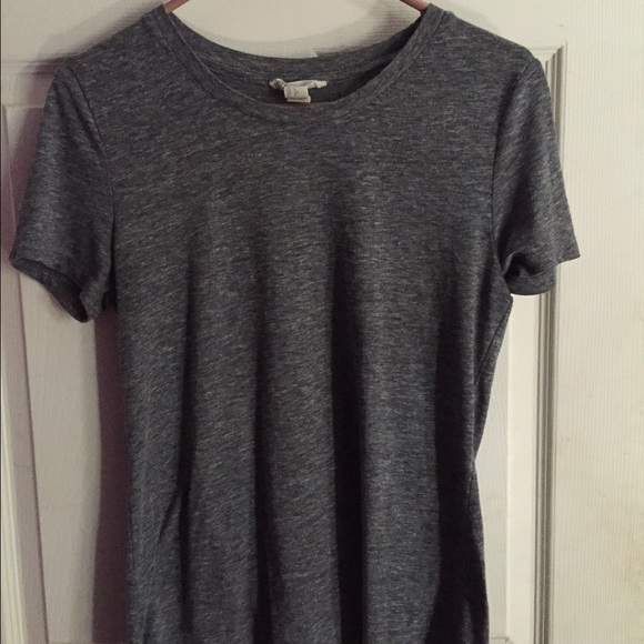 Forever 21 grey tshirt