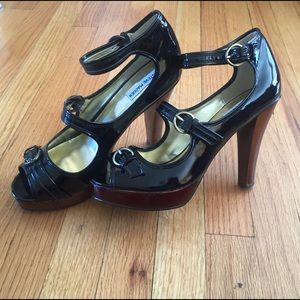Steve Maddens Patent Leather Heels