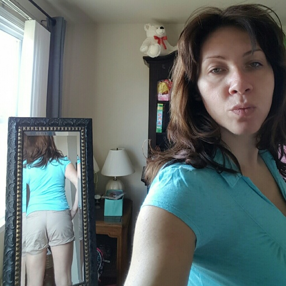 Tan shorts - Picture 2 of 2