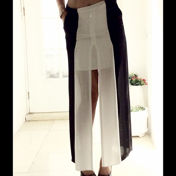 BCBG brand new long flowy skirt