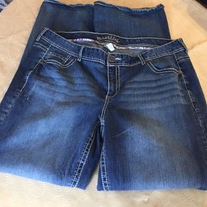 Maurices 22 long jeans.