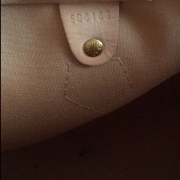 Louis Vuitton hand bag - Picture 3 of 4