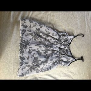 Volcom black and white tank top!!