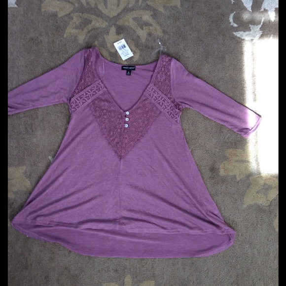 * SOLD * Nice purple 1/2 sleeved shirt