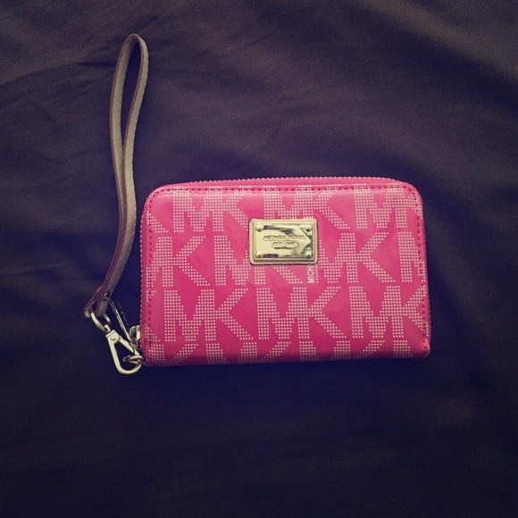 Michael Kors wristlet