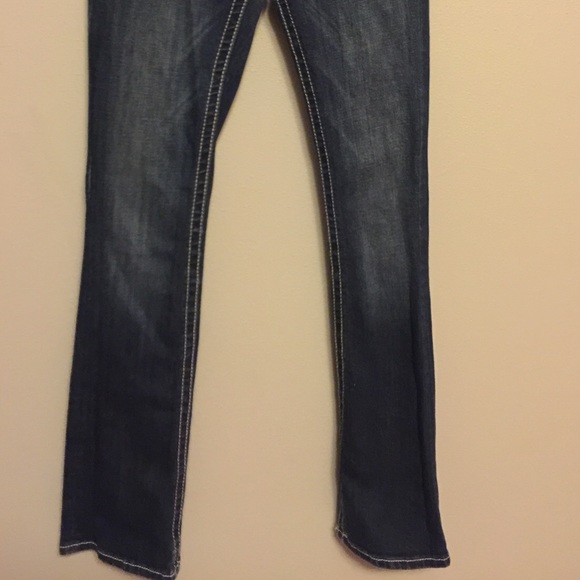 Size 26 boot cut Miss Me jeans (inseam 35) - Picture 4 of 4