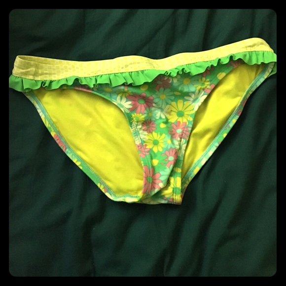 Never worn target swim bottoms