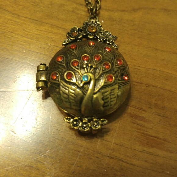 Long necklace