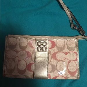 Coach wristlet wallet