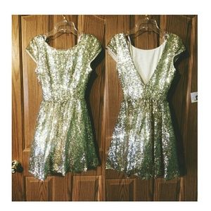 Party dress be darling