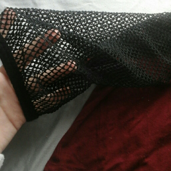 Netted crop top - Picture 2 of 3