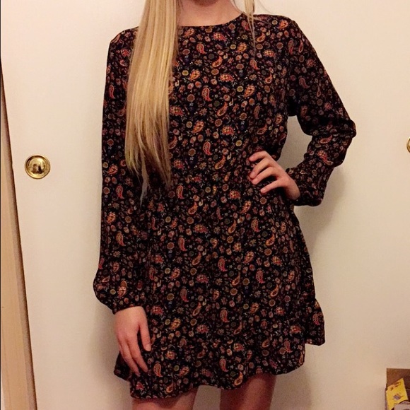paisley print mini dress 🌻