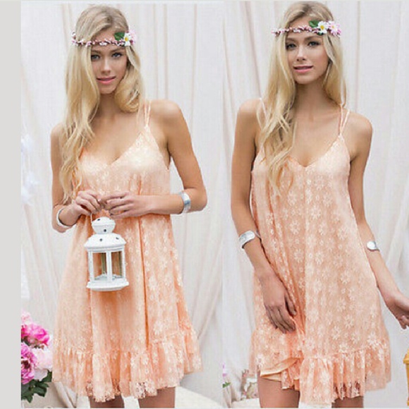 Dresses & Skirts - ☆DRESS SALE☆ Beautiful boho mini lace dress