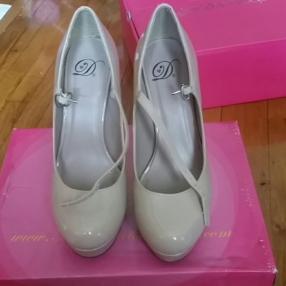 Sexy nude heels