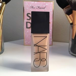 All Day Luminous Weightless Foundation