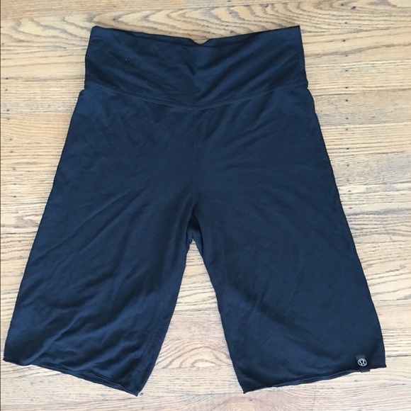 Lululemon Wide Cropped Soft Yoga Pants - Picture 1 of 3