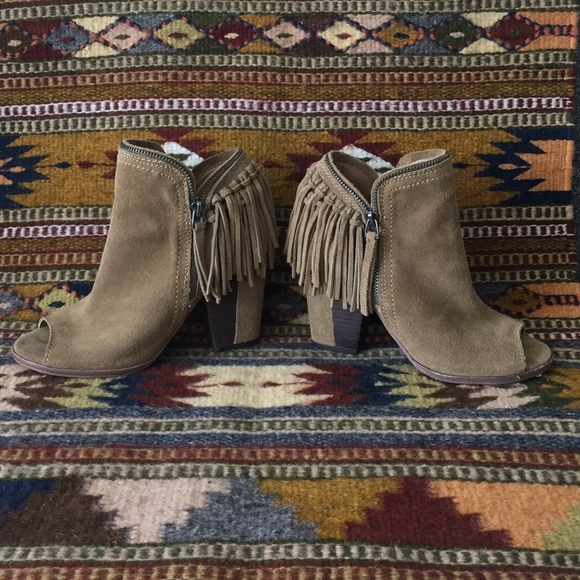 Dolce Vita Promise Fringe bootie (SOLDOUT) size 7 - Picture 1 of 4