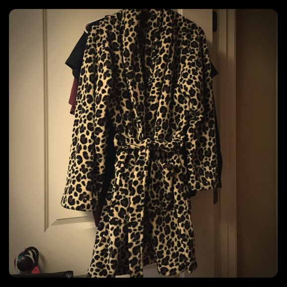 Cheetah Adonna Robe