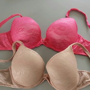 2 Victoria secrets bra