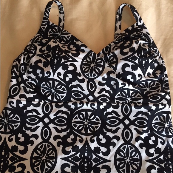 Land's End Bathing Suit Top Size 18