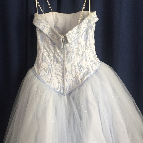 Princess dress - Picture 3 of 4