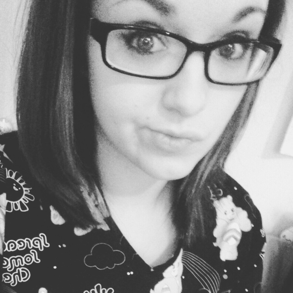 Meet your Posher, Carrie - Picture 1 of 1