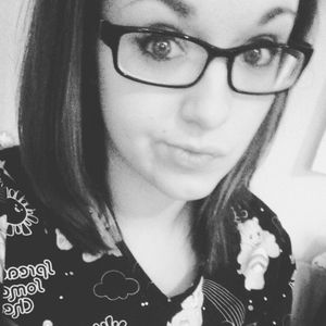 Meet your Posher, Carrie