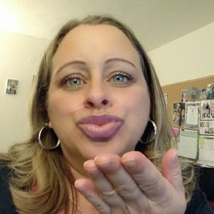 Meet your Posher, Antoinette