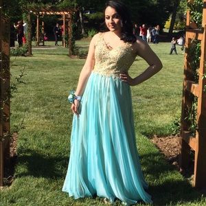 La Femme 18932 Prom dress