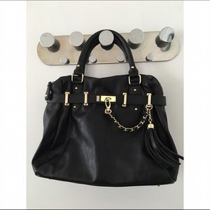 Black Leather Bag with Tassel