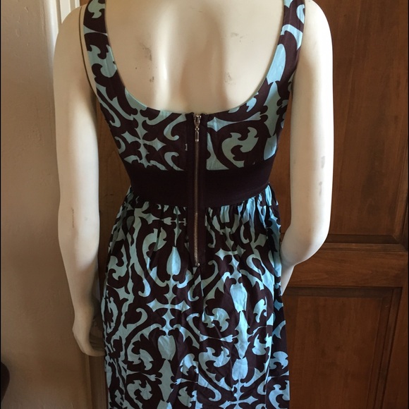 B. Smart spring dress - Picture 2 of 2