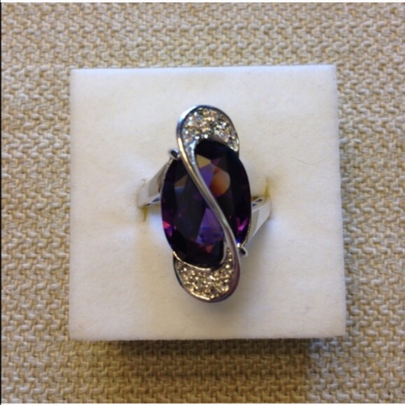 🆕 12ct Oval Amethyst Cocktail Ring - Picture 2 of 4