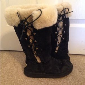 Upside ugg boots size 6