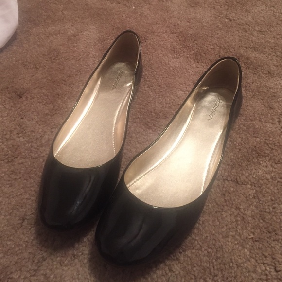 Xhilaration Black Flats! Size 9.5