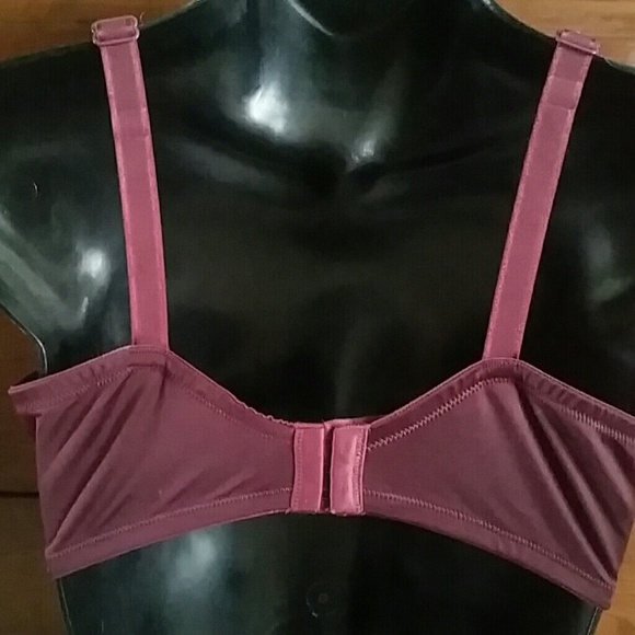 Burgundy bra - Picture 2 of 3