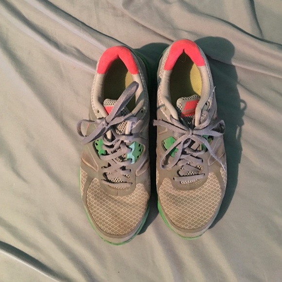 Nike tennis shoes