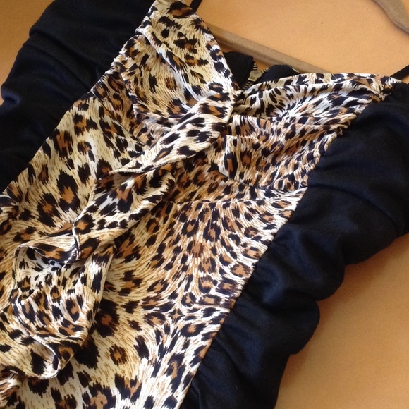 Dress - Picture 4 of 4