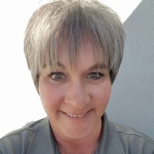 Meet your Posher, Debbie