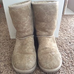 Cream UGGS
