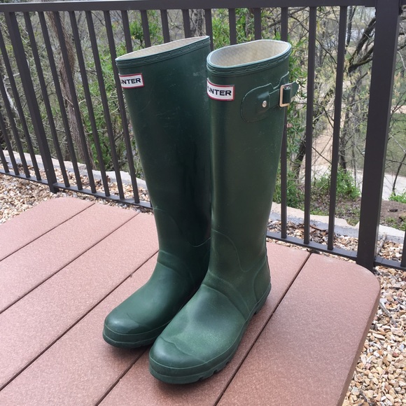 Hunter Green Rainboots. Price drop! - Picture 1 of 3