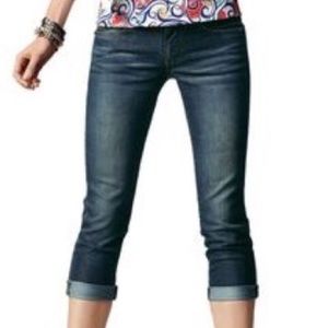 Excellent condition! CAbi Johnny Crop Jeans Size 2