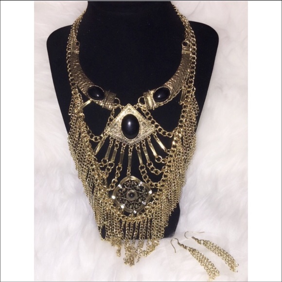 Stunning Statement Necklace Set