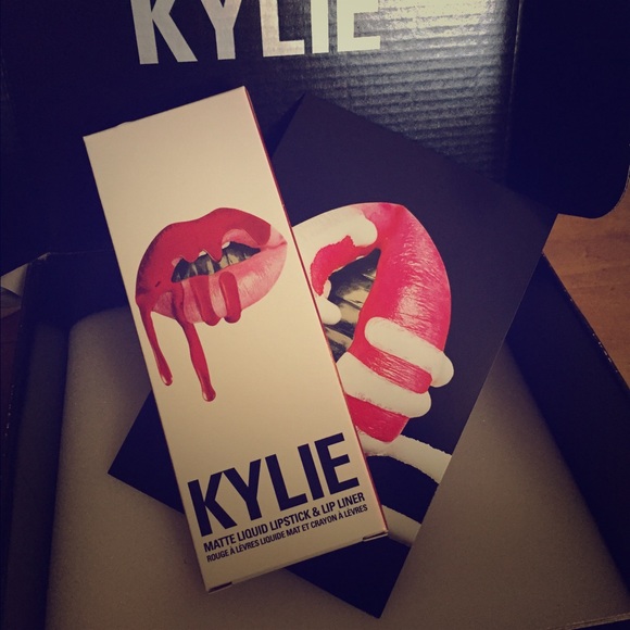 NEW Kylie Lip Kit - 22
