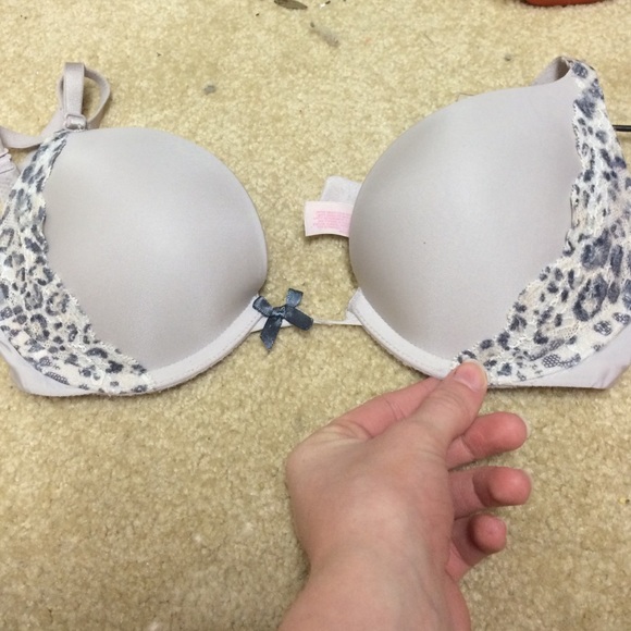 Voctoria secret bra - Picture 2 of 4